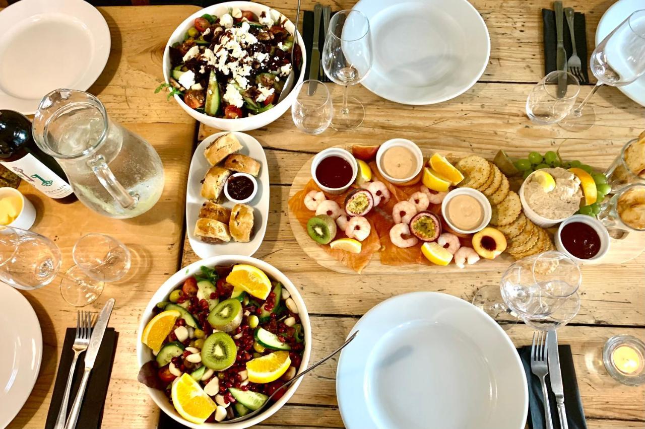 Blas At Fronlas Cafe - The Heart Of Newport Newport  Bagian luar foto