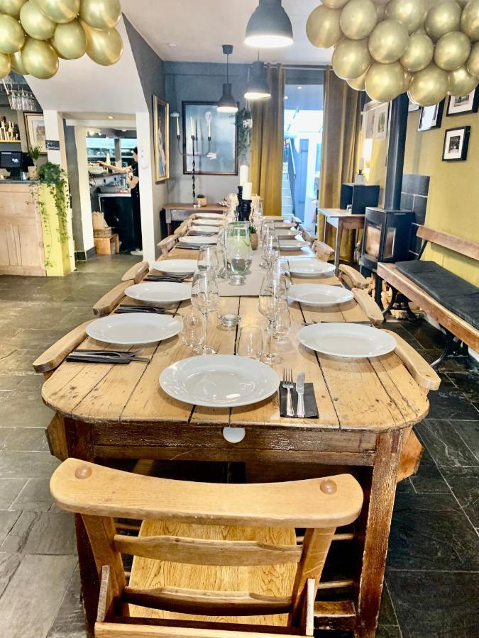 Blas At Fronlas Cafe - The Heart Of Newport Newport  Bagian luar foto