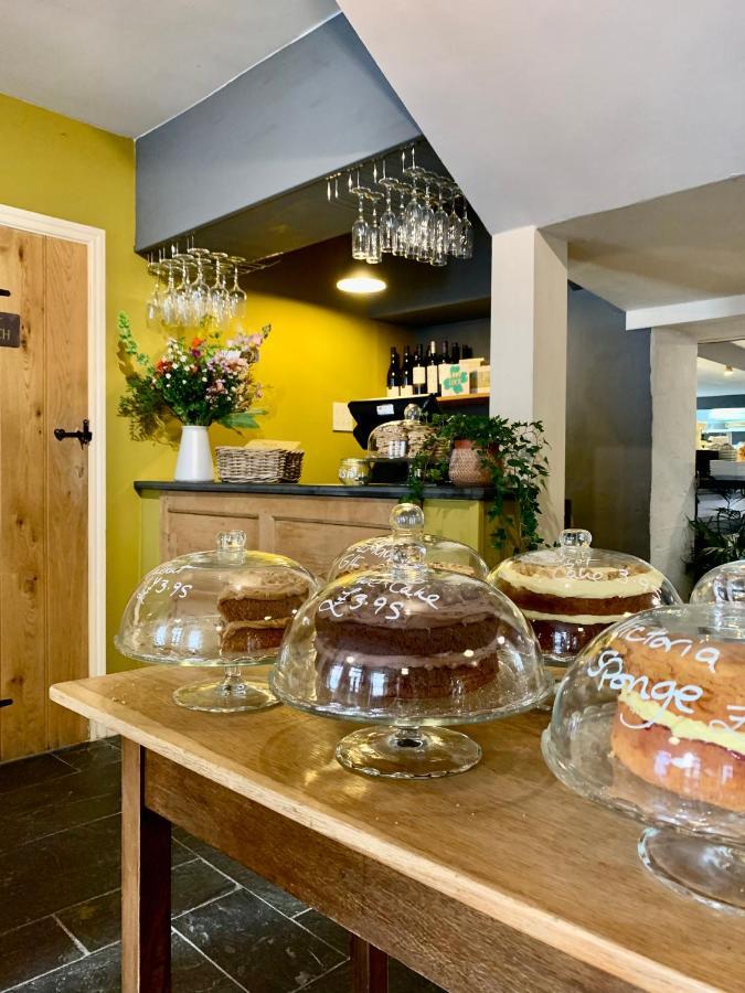 Blas At Fronlas Cafe - The Heart Of Newport Newport  Bagian luar foto